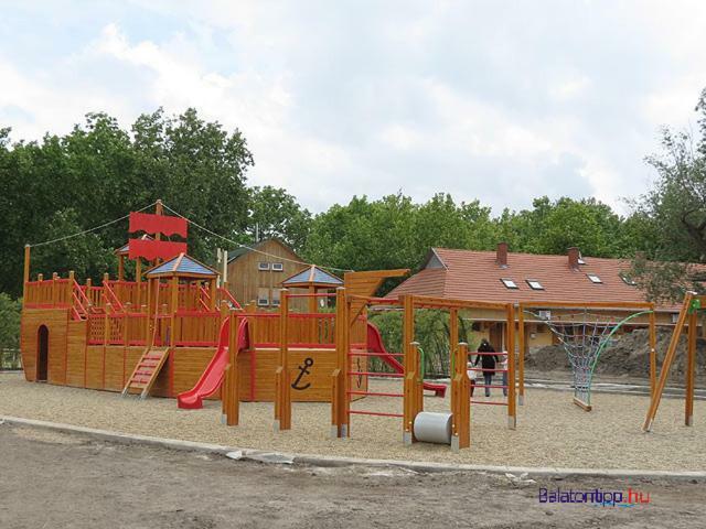 Kids' Paradise House Balatonboglar Ngoại thất bức ảnh