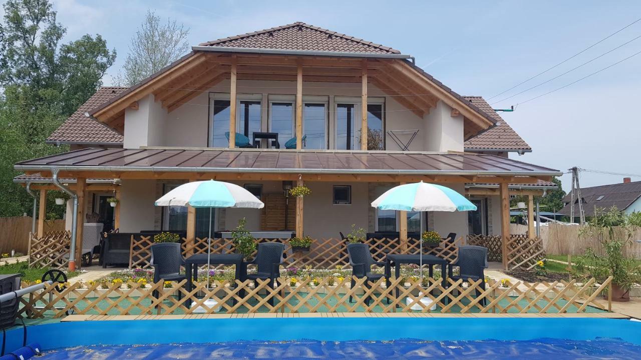 Kids' Paradise House Balatonboglar Ngoại thất bức ảnh